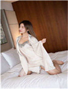 安静的乡村女人